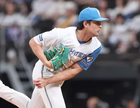 【日本ハム】上原健太「震えていた」8回二死満塁、フルカウントでストライク「ファンのおかげ」