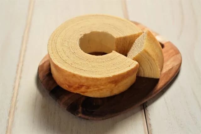 バウムクーヘンって貰ったら食べるけど自分で買うことはないよな