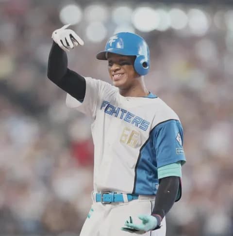 【日本ハム】勝負強いぞ！前夜Ｖ弾の万波中正「思い切って打ちに」中前適時打で追加点