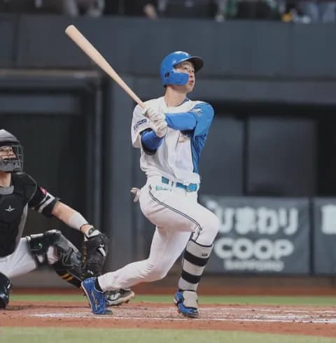 【日本ハム】石井一成「甘い球を打ち損じないように」18試合ぶり３号ソロ含む３安打