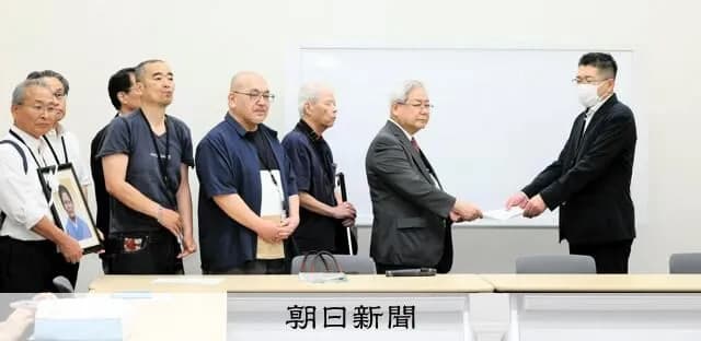 【ひどい😭】「政治的」だった生活保護の削減、最高裁も否定　対応迫られる厚労省
