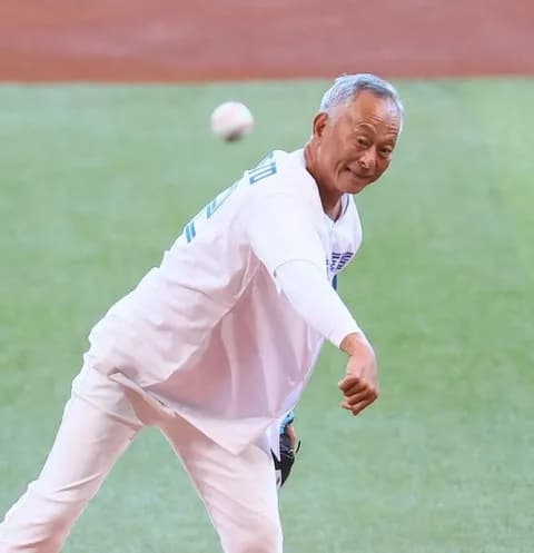 エスコンフィールドが映画のロケ地に　香港出身の世界的映画監督が始球式に登場し明かす「来年７月から始める新企画に登場させたい」