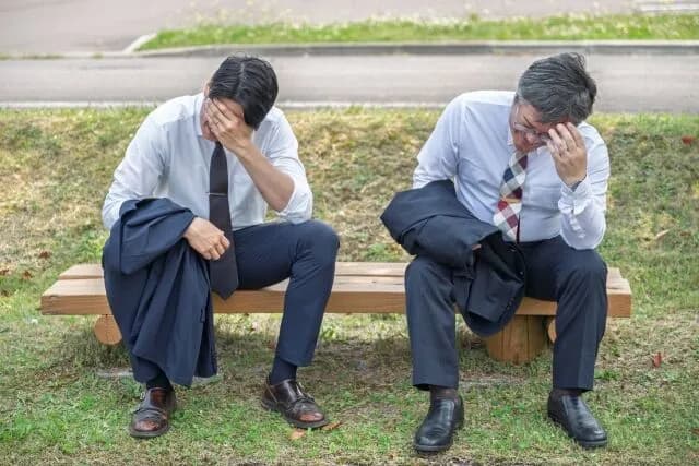 職場にクソみたいなルールばっか追加するやつなんなん？