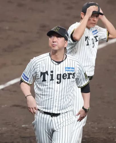 阪神・藤川球児監督　高寺望夢のバント失敗後の怠慢走塁に苦言連発  「お子ちゃまレベル」「ひよっこ」