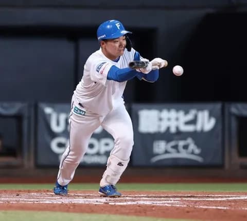 【日本ハム】“ピンチバンター”山縣秀　万波の代打でバント！ファン騒然も見事に決める