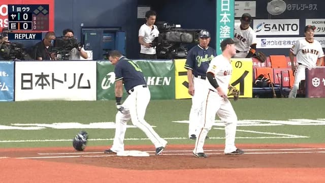 ヤクルト・オスナ、ブチギレ！！！ ヘルメットぶん投げｗｗｗｗｗｗ