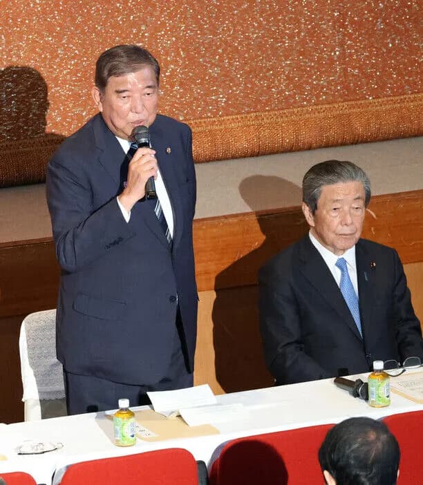 石破茂総理が自民党4役が辞意表明してもまだ総理大臣に居座る理由？