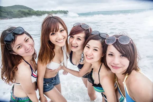 【画像】4人の女友達（31）「一生独身だったら、皆で同じマンションに住もうね～！」→5年後・・・・・