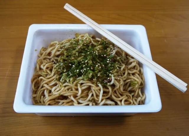 ペヤングってなんで売れてんの？