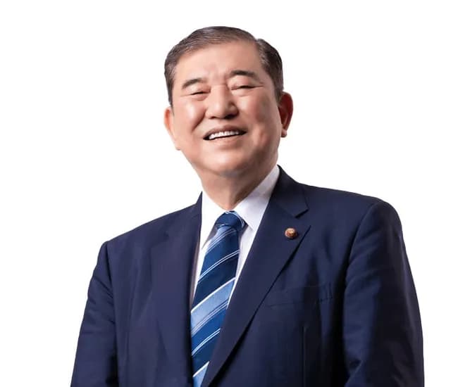 石破茂くん結局2万円配らないで辞任