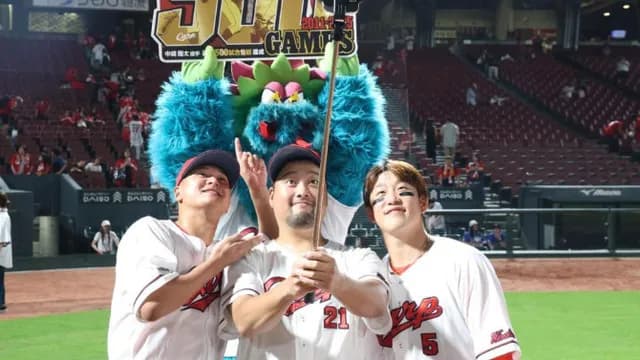 【謎】カープ『2年ぶり9月2連勝』で4位浮上！←朗報なのに何故かコメントが少ない