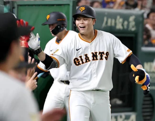 【巨人】中山礼都がプロ初満塁弾「もう皆忘れてるんじゃ（笑）」坂本勇人の劇打に「やっぱり神様でした」