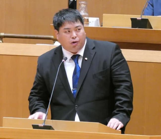 【悲報】へずまりゅうさん、議会での恫喝行為が問題となり、辞職勧告へｗｗｗｗｗｗ