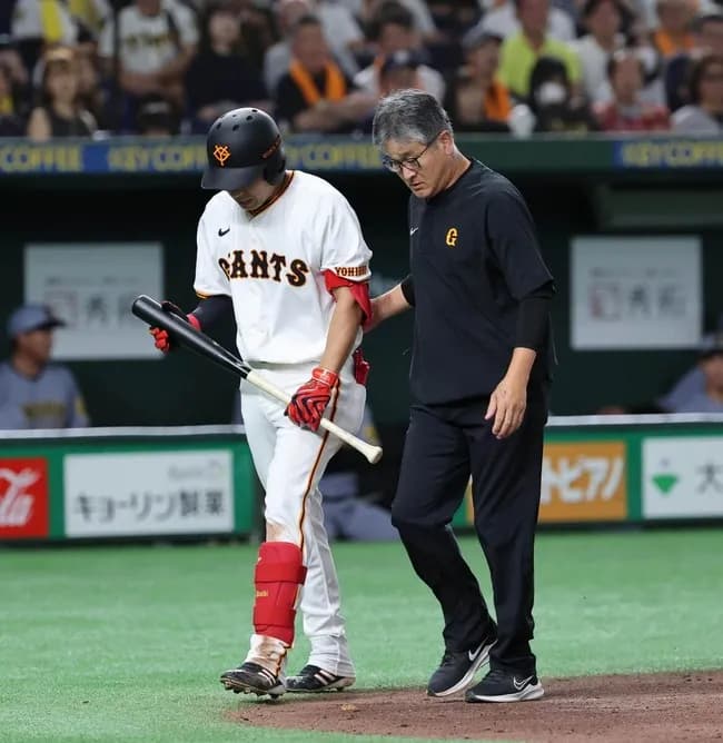 途中交代の増田大輝は「左肩が抜けた。左肩が抜けて力が入らなくて、肘の方を抑えていただけ」