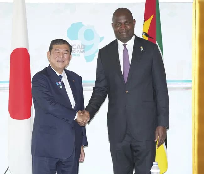 「アカン…ホームタウン騒動収まらんやんけ。せや！名称変えたろ！」