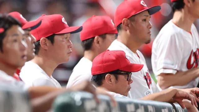 カープ奨成3打点！佐々木＆菊池タイムリー！代打野間反撃打！秋山2安打も〝痛恨落球〟アドゥワ5失点自責2。エラー連鎖で4連勝ならず【広島6-8ヤクルト/試合結果】