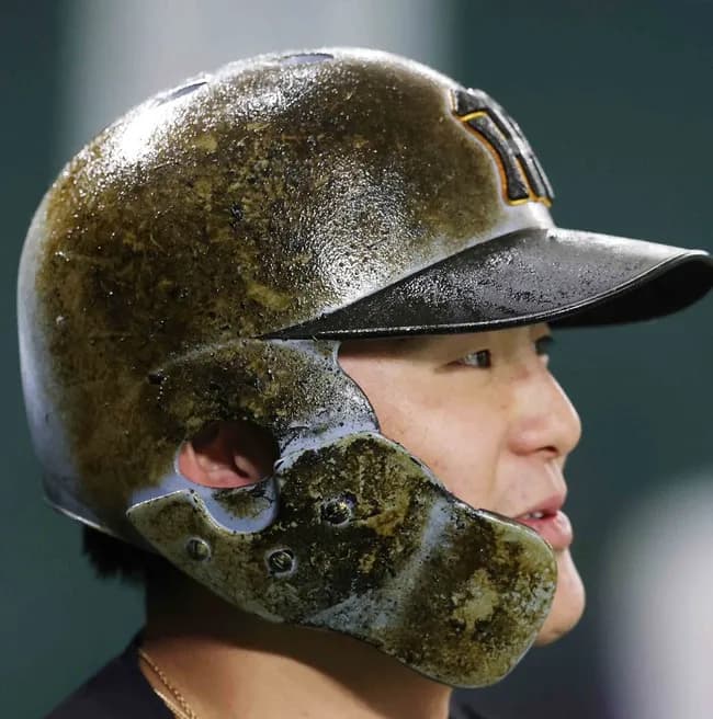 【画像】阪神前川のヘルメット、限界突破🐯ｗｗｗｗｗｗｗ