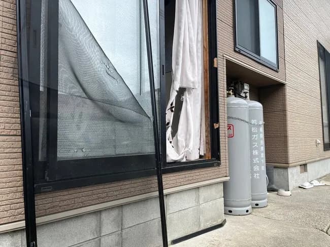 【悲報】クマサン🐻、民家の飼い犬を殺害