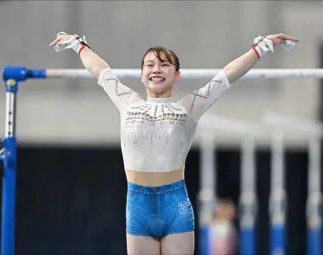 【悲報】体操選手杉原愛子さん、とんでもないレオタードを開発