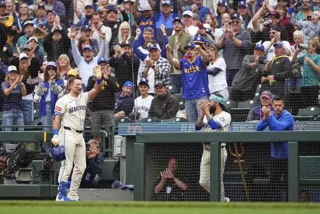 【MLB】ローリー マントルに並ぶ54号！両打ち選手のMLBタイ 捕手の本塁打記録更新