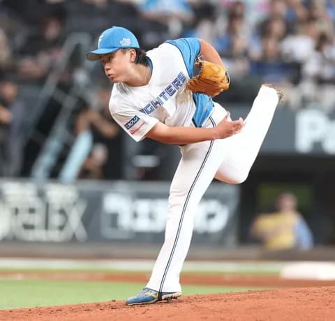 【日本ハム】畔柳亨丞「歓声全然違う。味方が沢山」エスコンでの1軍初登板　ピンチ招くも無失点