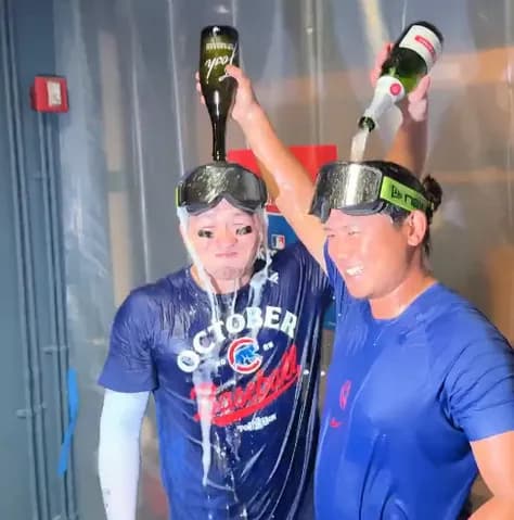 カブス、5年ぶりのポストシーズン進出決定！今永「シャンパンというものは口から飲むよりも、肌から吸収した方が美味しい」