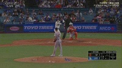 大谷翔平、第四打席で二打席連続ツーベースヒット！二試合ぶりマルチ安打！！！！！！！！！！！！！！！