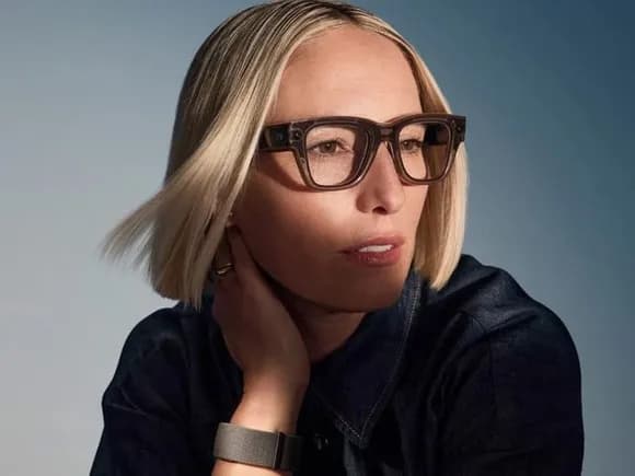 【朗報】スマートグラスの大本命「MetaRay-BanDisplay」発表ｗｗｗｗｗｗｗｗｗｗｗｗｗｗ