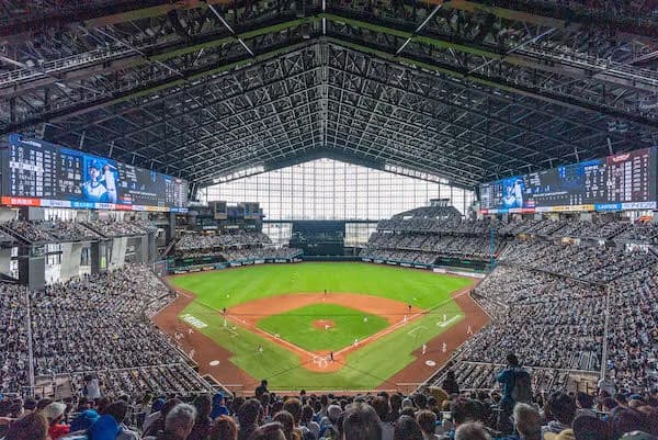 X民「野球って球場によって広さ違うのおかしくね？いい加減統一しろよ」←これ