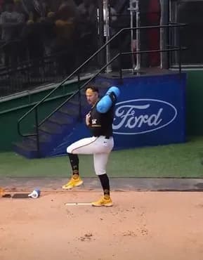 サイヤング賞確実のスキーンズ（23歳、10勝10敗防2.03　warナリーグ1位）、最下位のチームに苦言