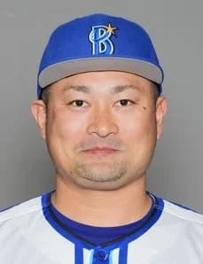 DeNA森唯斗が現役引退会見「決めたのは9月に入ってから」8選手がサプライズ登場