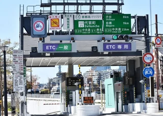 高速道路の料金所で働く人って気が狂わないの？