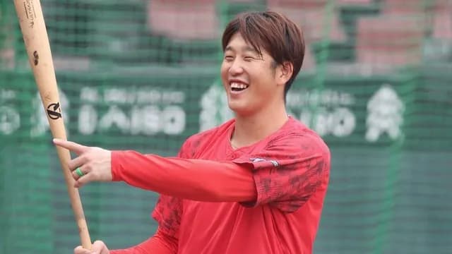 カープ小園、3冠狙うも優先は首位打者！新井監督「最大限のサポートはする。相手を見ながら起用していく」