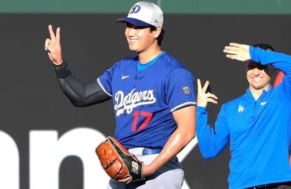 メジャーで「今日は休養日」とか言ってスタメン外れることあるけど家とかホテルで寝てたらあかんの？