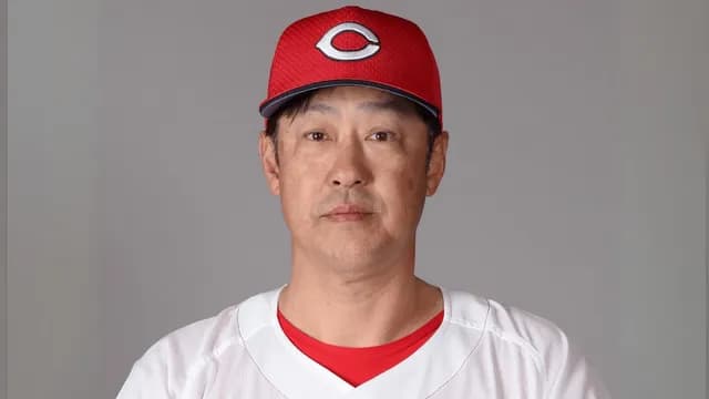 カープ高橋建コーチ退団にカープファンの不満爆発。