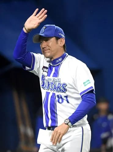 今季限りで退任するＤｅＮＡ・三浦監督が「約束を果たせずすみませんでした」とファンに謝罪　スタンドには涙するファンの姿も