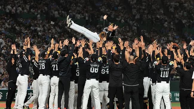 三大ソフトバンク優勝で大きく株を落とした人「新庄剛志」「甲斐拓也」