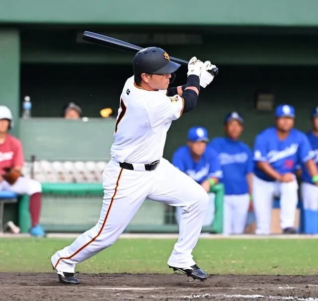 巨人、ＣＳに秘密兵器・長野久義（40）招集。阿部監督「短期決戦は経験。代打で使う」