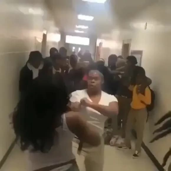 【動画】　スピードタイプ女さん、パワータイプ女さんを圧倒するｗｗｗｗ