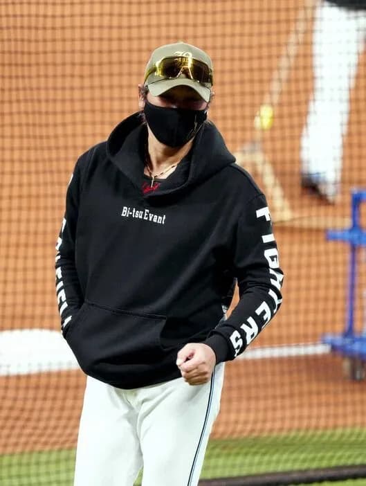 日本ハム・新庄監督　日本一へ気合も「優勝旅行とかビールかけには参加しない」