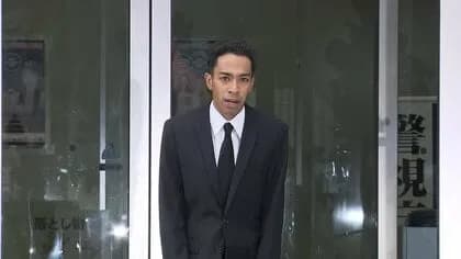 【動画】リチャードの釈放謝罪、自動ドアが閉まったり閉まったり開いたり閉まったり開いたりする