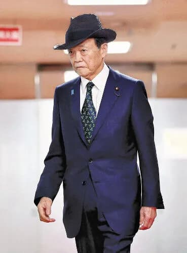麻生太郎→85歳でもバリバリ元気　菅義偉→76歳でヨボヨボ