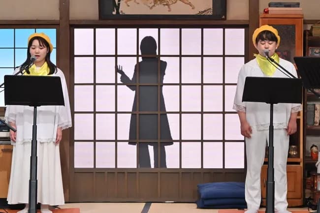 Adoちゃん、ついにバラエティ番組のスタジオに登場する