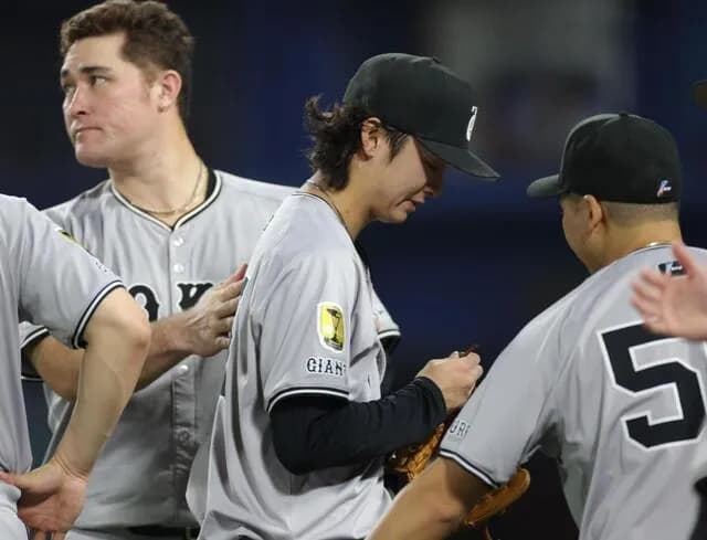 巨人阿部監督、田中瑛(対右.236左.278)で残り1アウトなのに宮原を出さず左に打たれまくりサヨナラ負け