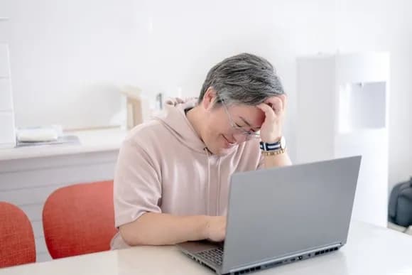 【悲報】パワハラ厳禁でクビにもできず「無能ハラスメント」が横行してしまう・・・・・・・・