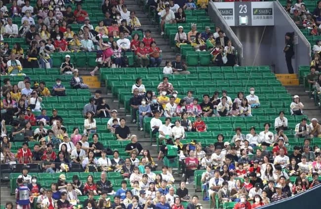 【画像】ペイペイドームCSなのにガララーガｗｗｗｗｗｗｗｗｗｗｗｗｗｗ