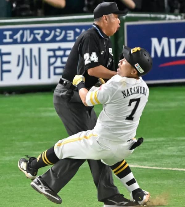 小久保監督、中村晃について説明「意識はある。脳振とうの所見がある、明日は分からない」