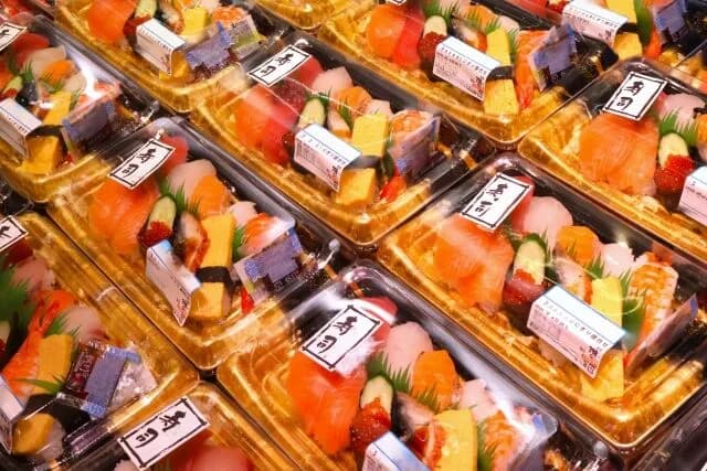10億当たったらパック寿司とかケンタッキーとか食い放題なんやろな