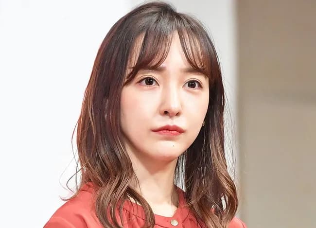 板野友美（34）「タクシー運転手に『急いで下さい』と言ったら『降りて下さい』と。これ私が悪いの？」