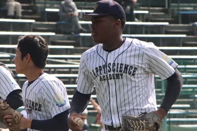 幸福の科学高校から初のプロ野球選手誕生ｗｗｗｗｗｗｗ